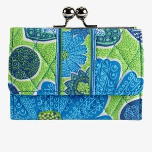 Vera Bradley Small Kisslock Wallet Doodle Daisy
